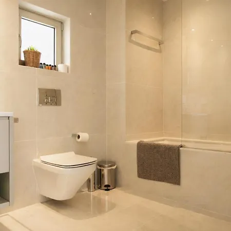 Apartment New Luxury 2br Seaview Apt, Sun City, Pool And