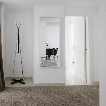 아파트 New Luxury 2br Seaview Apt, Sun City, Pool And 아이아 나파
